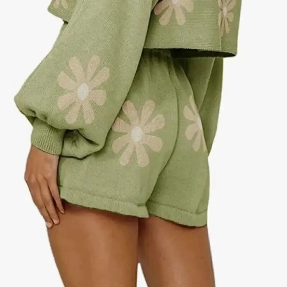 Ekouaer Green Knit Flower Print Shorts